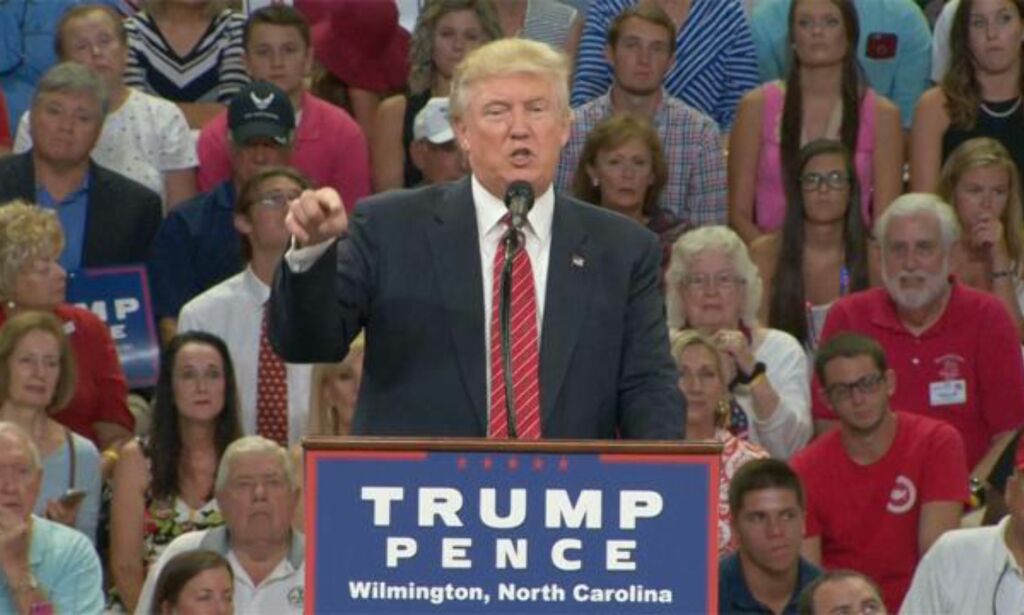 Trump anklages for å oppfordre til våpenbruk mot Clinton