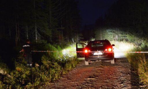 Politiet tror det forbrente liket ble kastet på bål: - Knytter det til brannskadene på kroppen