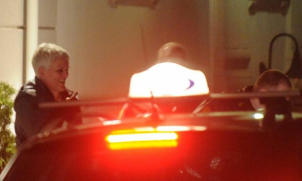 Her blir Norges frekkeste kvinne hentet av politiet