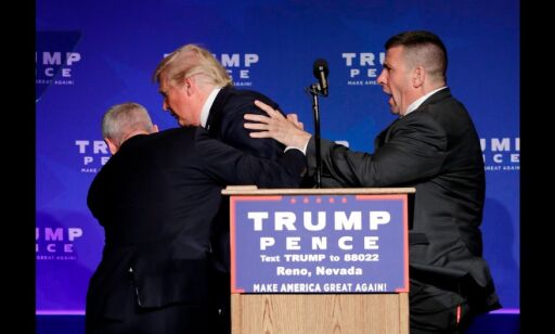 Trump dratt av scenen under valgmøte i Nevada