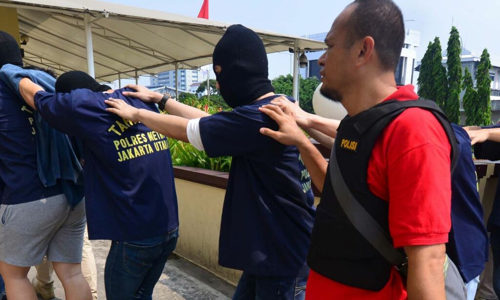 Over 140 homofile menn arrestert i Indonesia