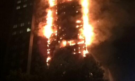 Storbrann i London- blokk med 24 etasjer