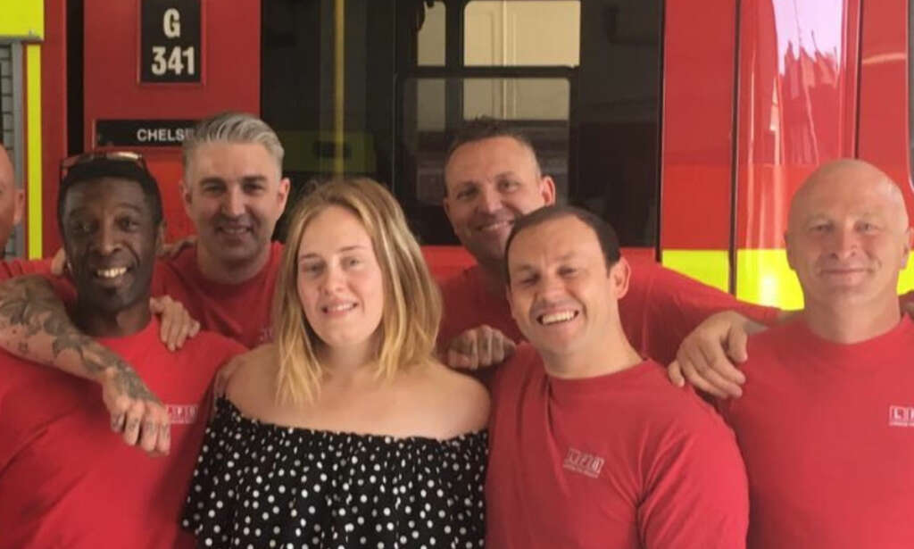 Adele overrasket nok en gang etter London-brannen: - Hun dukket opp på stasjonen