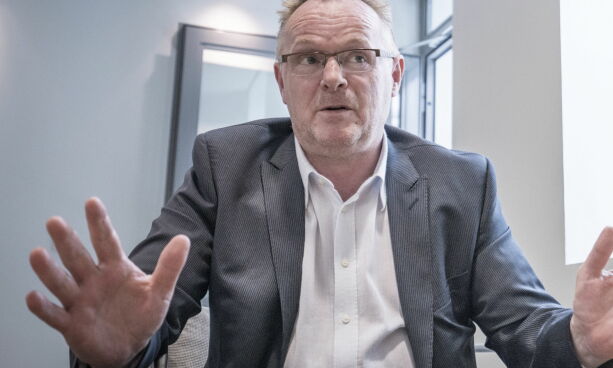 Lakselobbyist nagler Per Sandberg til hemmelig epost-kanal
