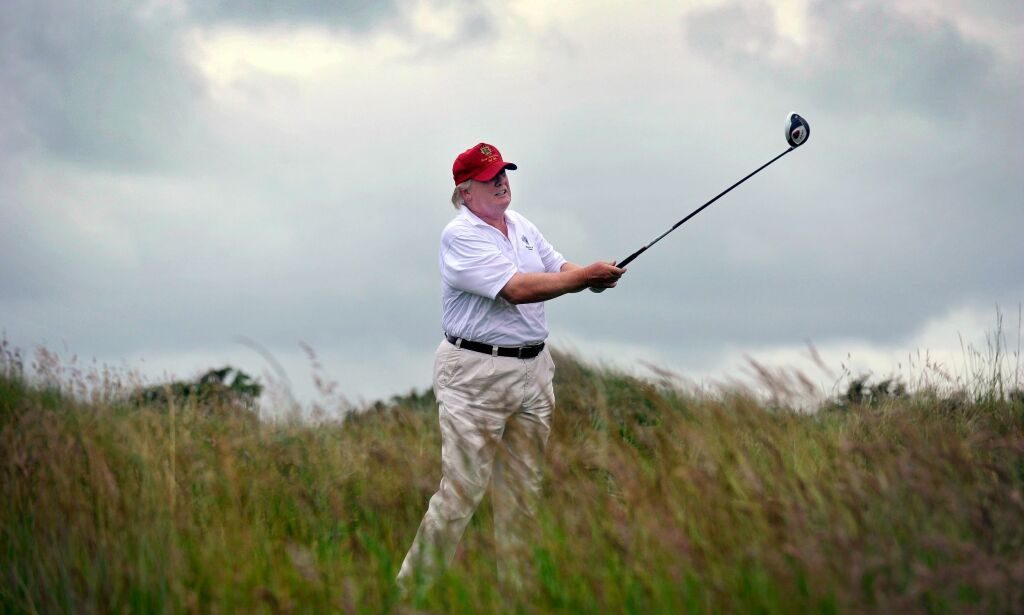 Trump stod midt i sin tøffeste tid som president - dro på 17 dagers golfferie