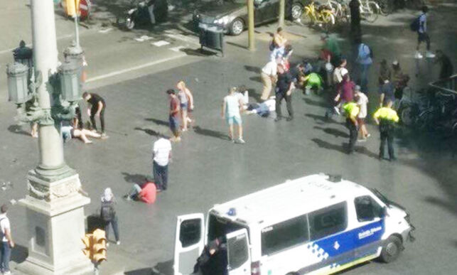 13 døde og minst 50 skadd i terrorangrepet i Barcelona