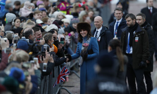 Her møter Kate og William folket