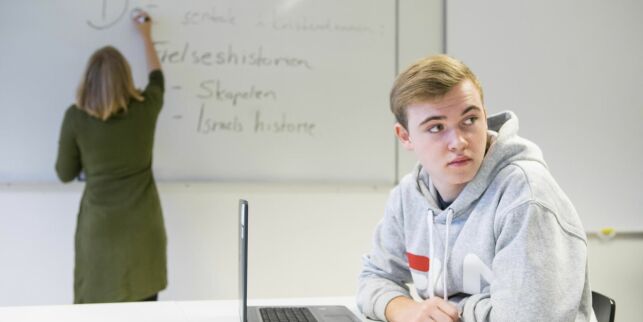 Norsk sidemål som eget fag bør avskaffes i norsk skole!