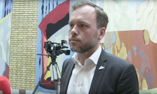 - Viser hvorfor mistillit var nødvendig