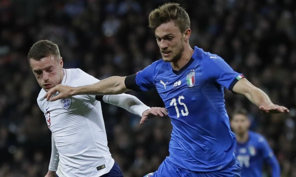Italia straffet England i sluttminuttene