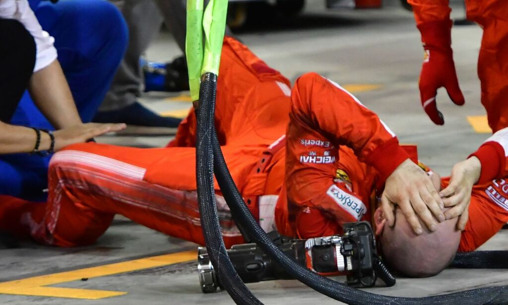 Stygge bilder i Formel 1: Mekaniker påkjørt under Räikkönens pitstopp