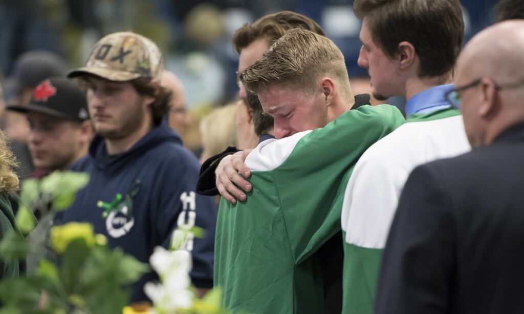 Hele Canada er i sorg etter tragedien. Nå raser pårørende etter falske dødsannonser