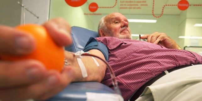 Donerte blod hver uke i 60 år og skal ha reddet livet til over to millioner babyer