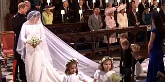 Her viser Meghan Markle fram brudekjolen