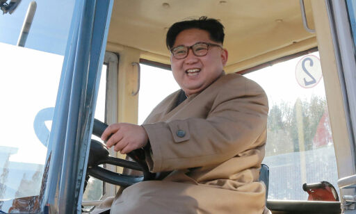 Kim er ikke tvunget i kne