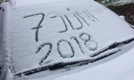 Da Kenneth våknet i dag tidlig var bilen dekket av snø