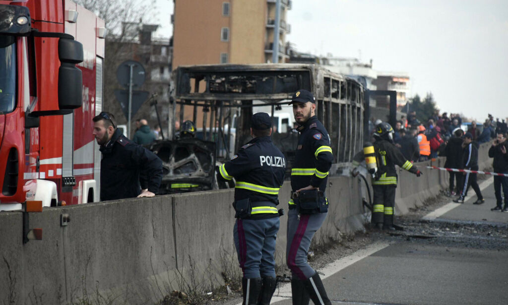 Sjåfør bortførte 51 skolebarn - satte fyr på bussen i migrant-protest